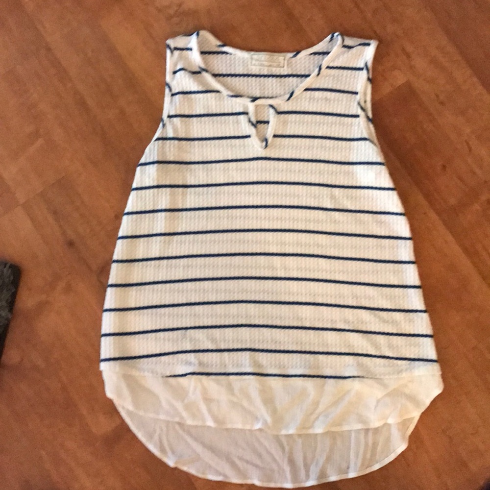 Blue and cream keyhole sleeveless shirt